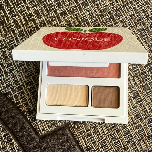 Clinique Butter Pecan Color Surge Eyeshadow Duo and Sunset Glow Powder Blush🔥🔥🔥 - Picture 1 of 14